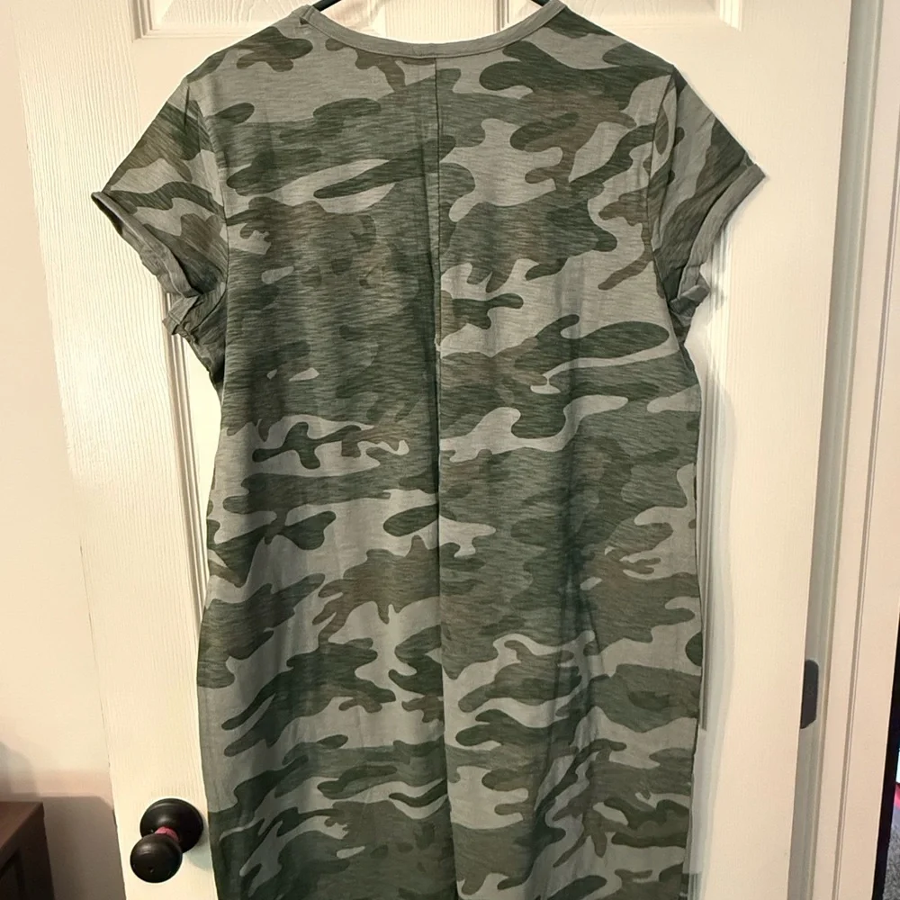 GAP Green and Gray Camouflage Tee Dress - Picture 3 of 3